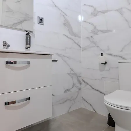 Barrio Humedo By Gaiarooms Leon