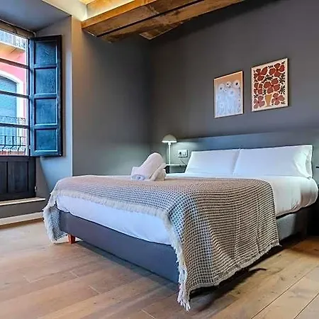 Barrio Humedo By Gaiarooms *