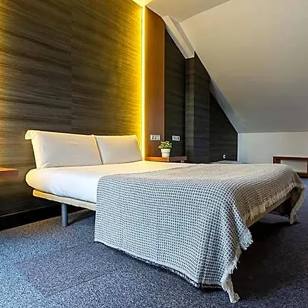 Otel Barrio Humedo By Gaiarooms