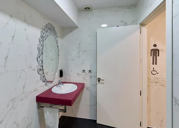 Barrio Humedo By Gaiarooms *