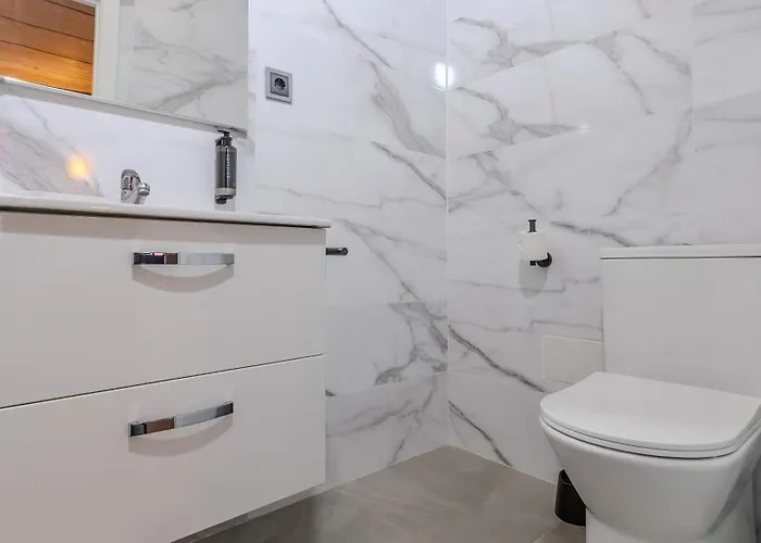 Barrio Humedo By Gaiarooms Leon